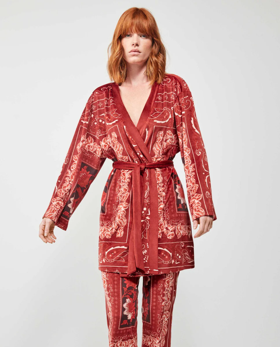 Женский принтованный халат из микрофлиса Gisela, красный
Женский принтованный халат из микрофлиса Gisela, красный