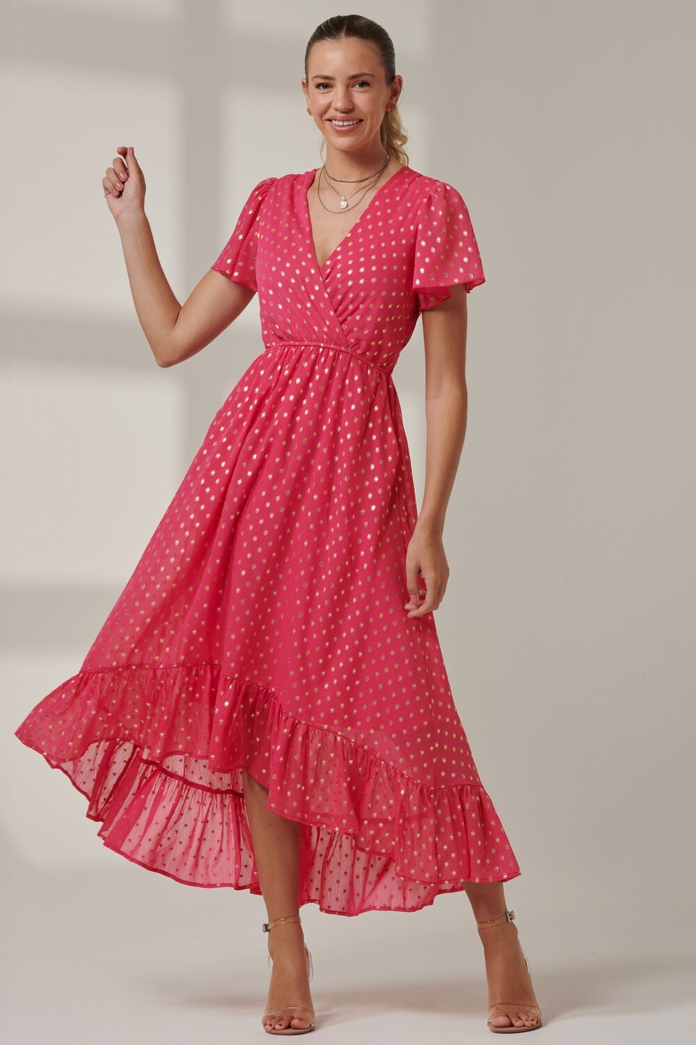 Платье макси с рукавами ангелочками и металлическим эффектом Jolie Moi, розовый
Платье макси с рукавами ангелочками и металлическим эффектом Jolie Moi, розовый