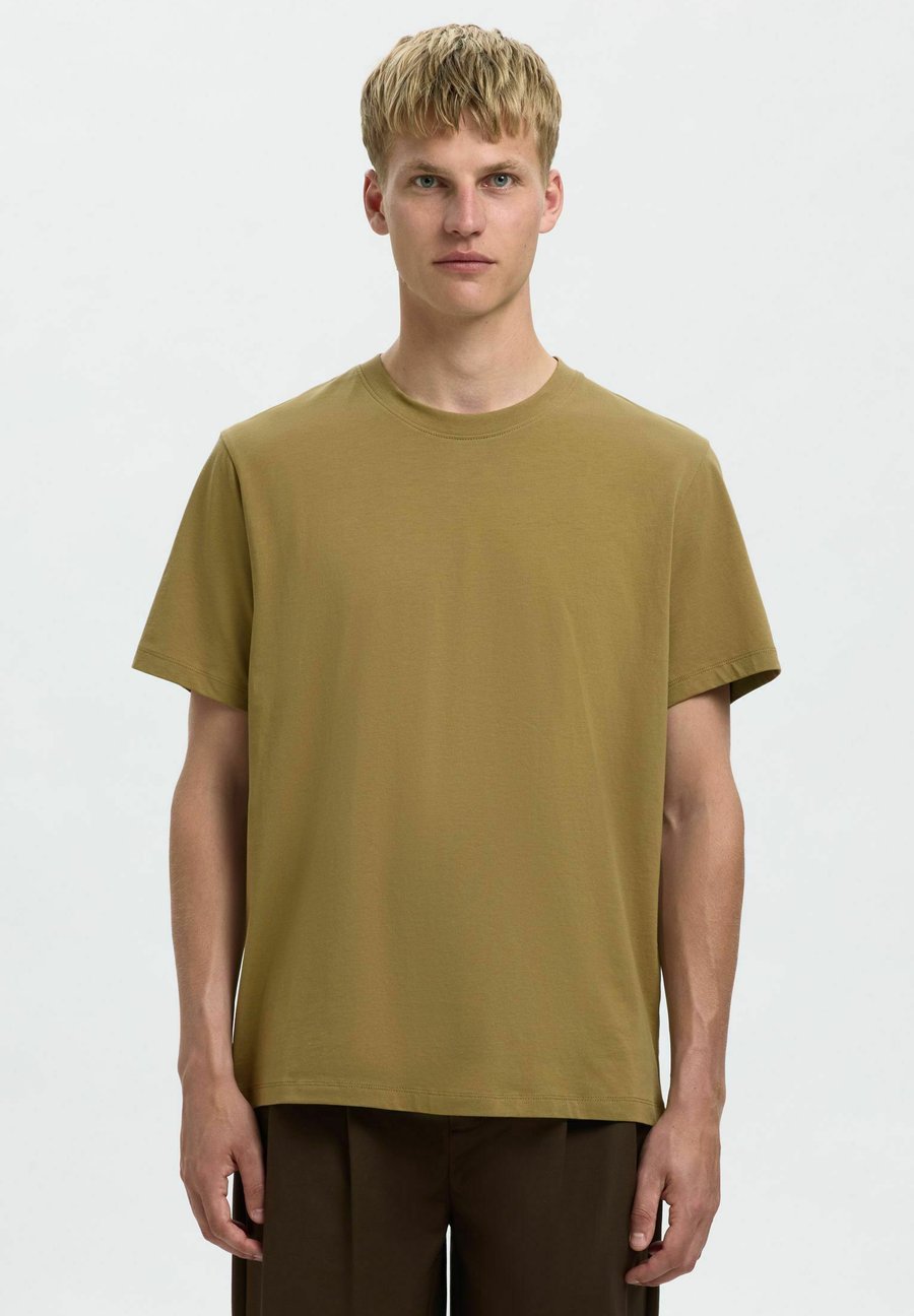 Футболка Selected Homme SLHASPEN O NECK TEE, Dried Herb/Khaki, Хаки, Футболка Selected Homme SLHASPEN O NECK TEE, Dried Herb/Khaki
Футболка Selected Homme SLHASPEN O NECK TEE, Dried Herb/Khaki, Хаки, Футболка Selected Homme SLHASPEN O NECK TEE, Dried Herb/Khaki