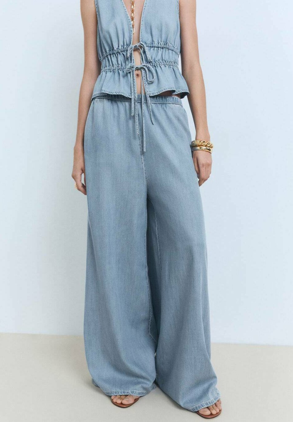 Расклешенные джинсы SIROS Mango, светло-голубой
Расклешенные джинсы SIROS Mango, светло-голубой