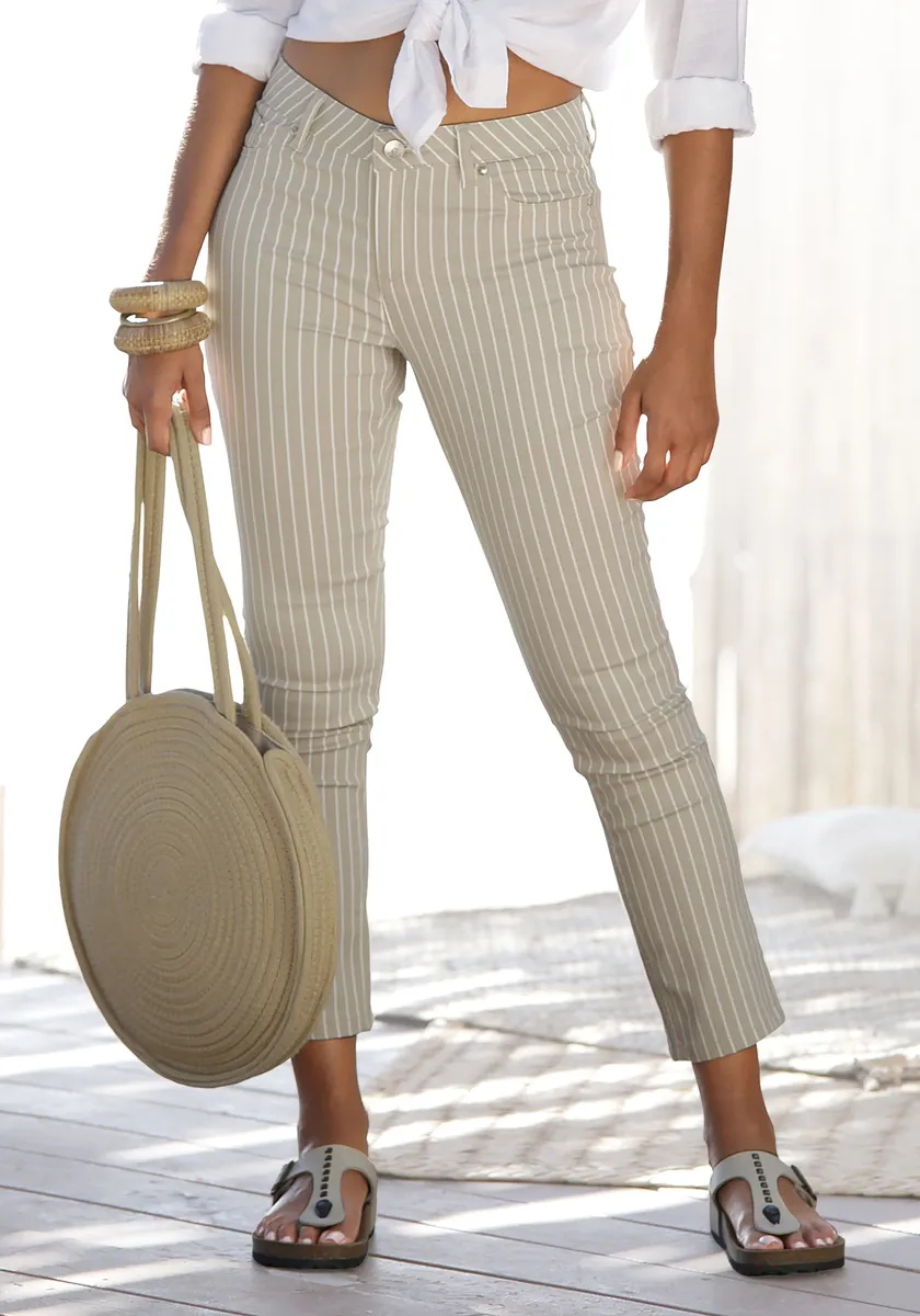 Джеггинсы LASCANA 7/8, с полосатым принтом, облегающего кроя, суперэластичного качества, цвет Sand-Weiß-Gestreift
Джеггинсы LASCANA 7/8, с полосатым принтом, облегающего кроя, суперэластичного качества, цвет Sand-Weiß-Gestreift