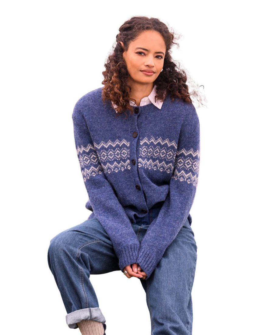 Женский кардиган с круглым вырезом и узором Fair Isle Celtic & Co, Indigo
Женский кардиган с круглым вырезом и узором Fair Isle Celtic & Co, Indigo