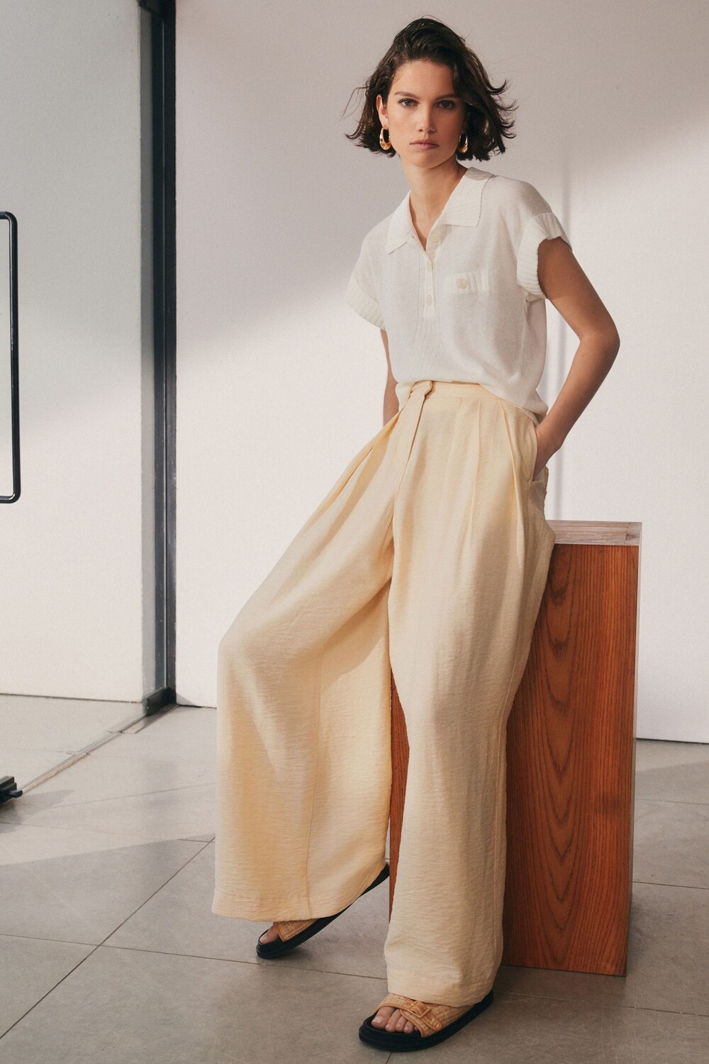 Фактурные брюки с широкими штанинами Next, бежевый 
Фактурные брюки с широкими штанинами Next, бежевый