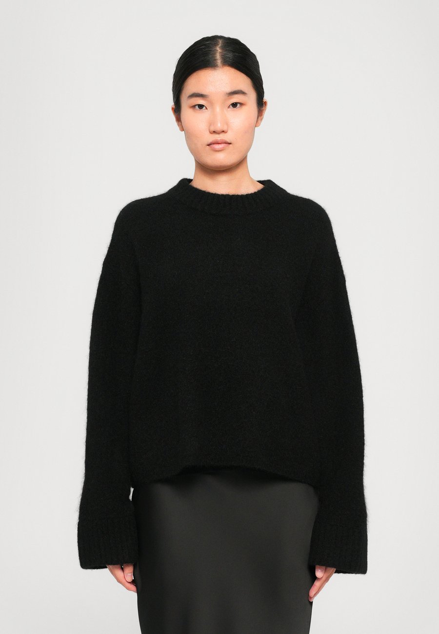 Джемпер Stylein NICLAS, Black
Джемпер Stylein NICLAS, Black