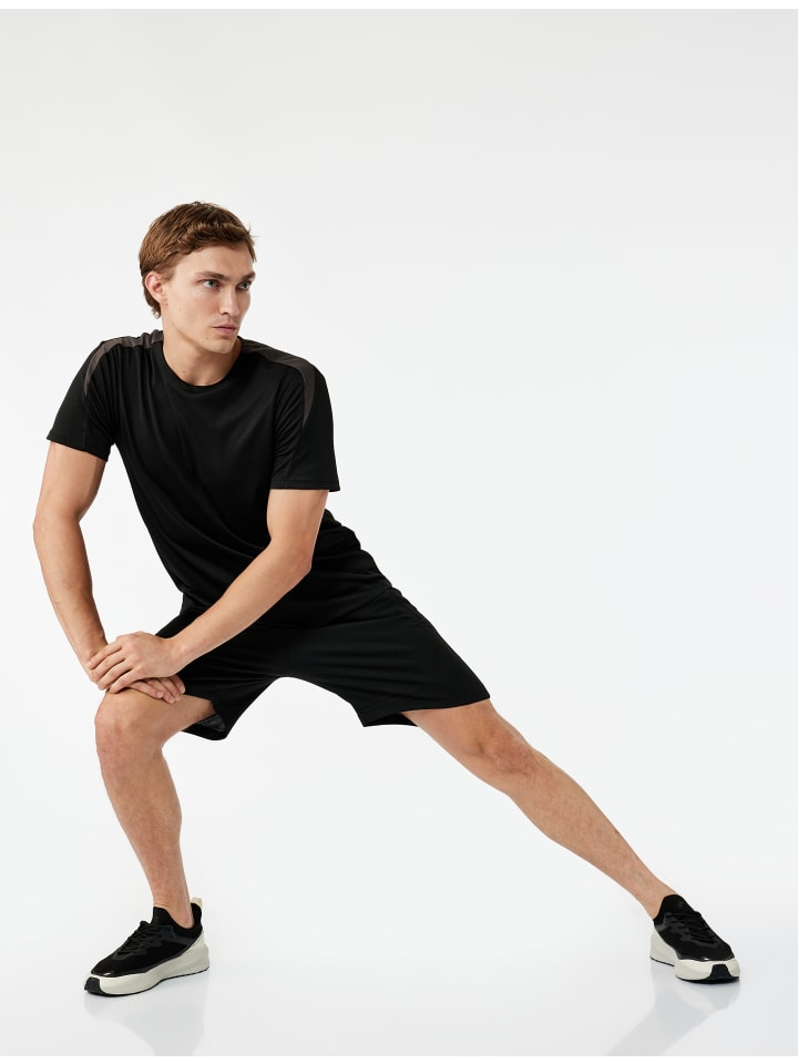 Черные шорты KOTON
Черные шорты KOTON