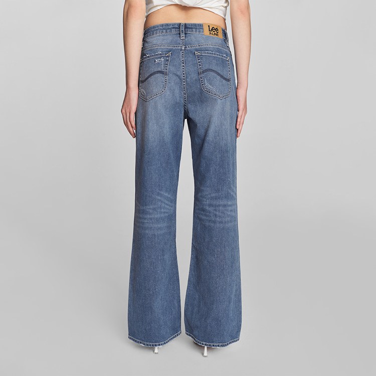 Lee Джинсы женские светло-голубые SS24
Lee Джинсы женские светло-голубые SS24