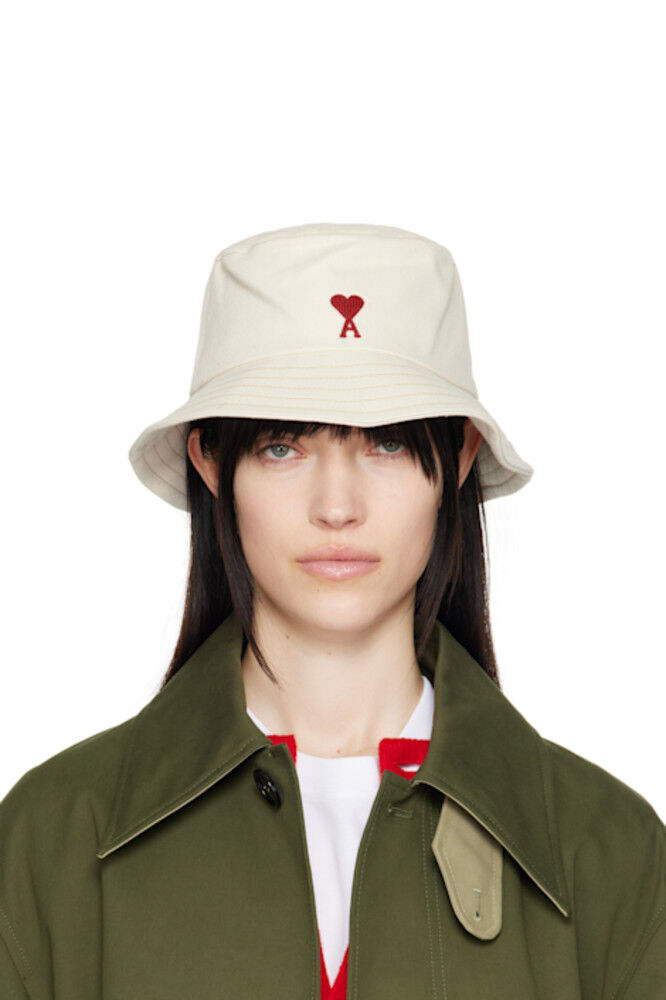 Бежевая хлопковая панама с вышивкой Ami de Coeur AMI Paris
Бежевая хлопковая панама с вышивкой Ami de Coeur AMI Paris