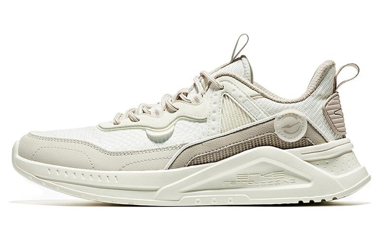 Мужские кроссовки Lifestyle с низким верхом, белый/серый Erke
Мужские кроссовки Lifestyle с низким верхом, белый/серый Erke