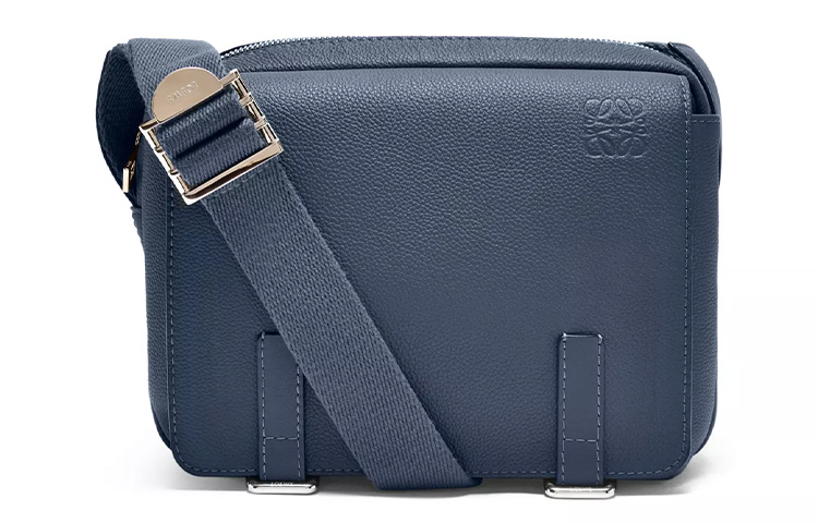 Сумка кросс-боди LOEWE, Set (Bag+Dust Bag)
Сумка кросс-боди LOEWE, Set (Bag+Dust Bag)