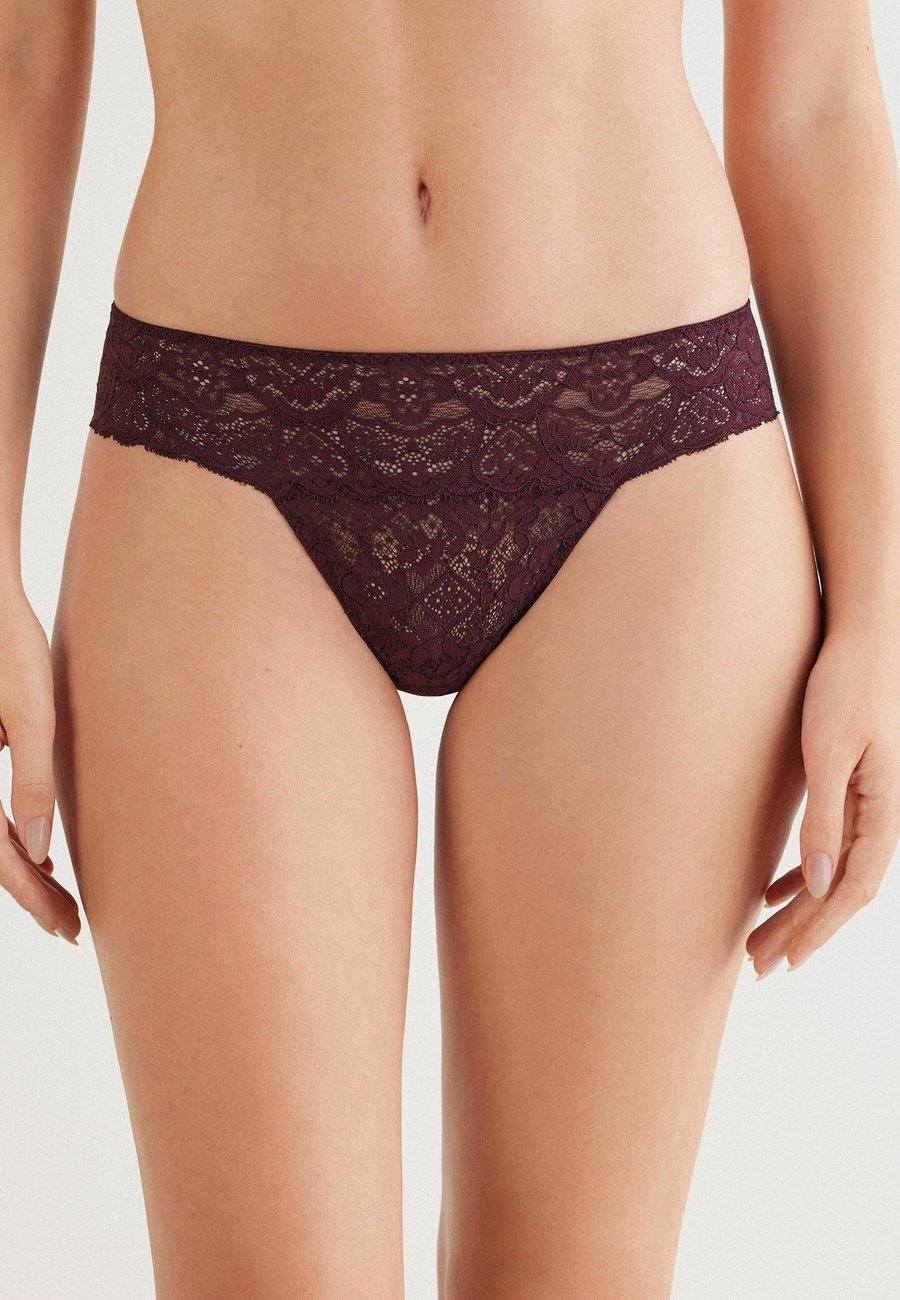 Трусы Intimissimi Thong, Red/Bordeaux
Трусы Intimissimi Thong, Red/Bordeaux