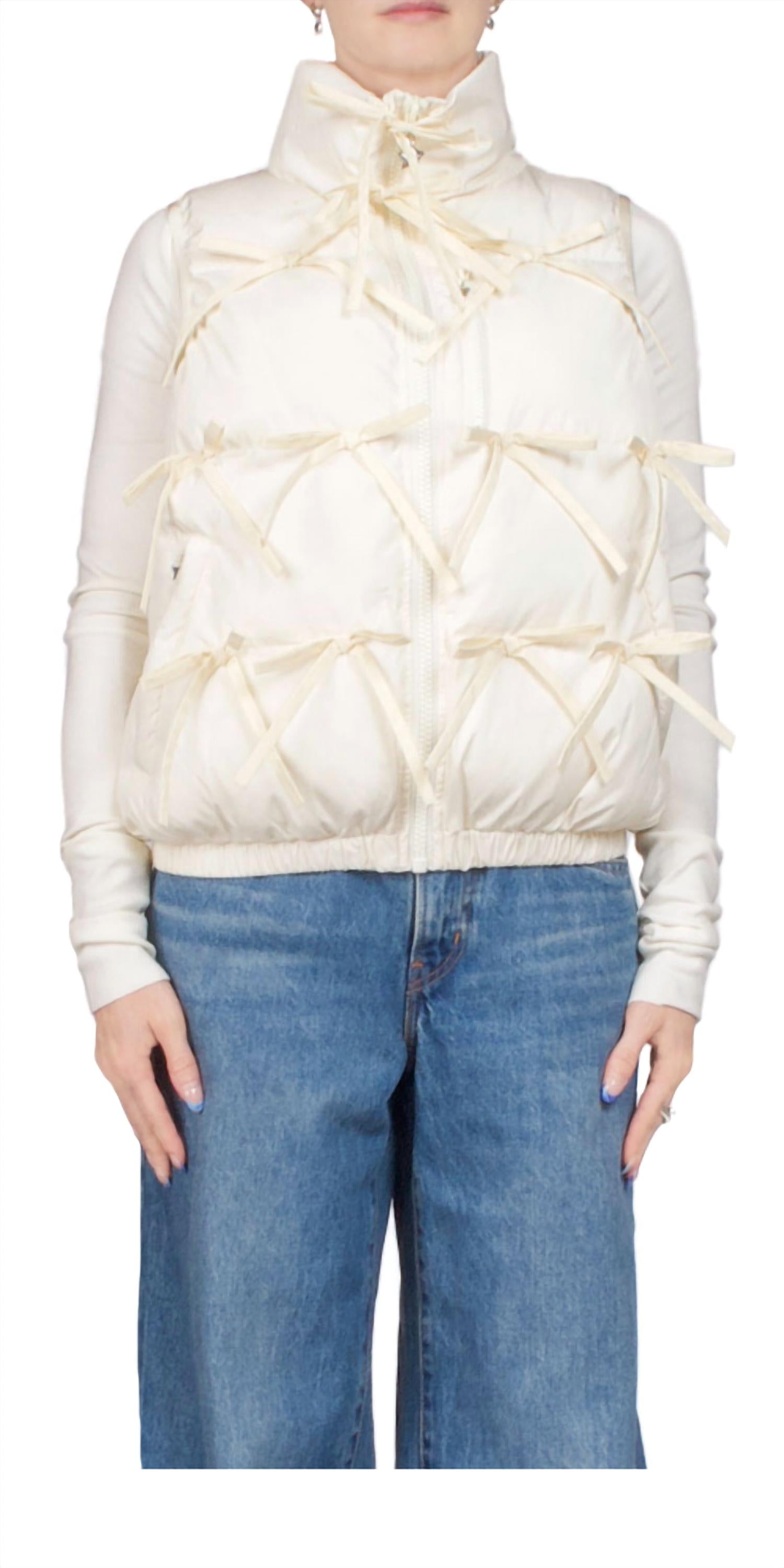 Жилет Patro цвета слоновой кости SANDY LIANG
Жилет Patro цвета слоновой кости SANDY LIANG