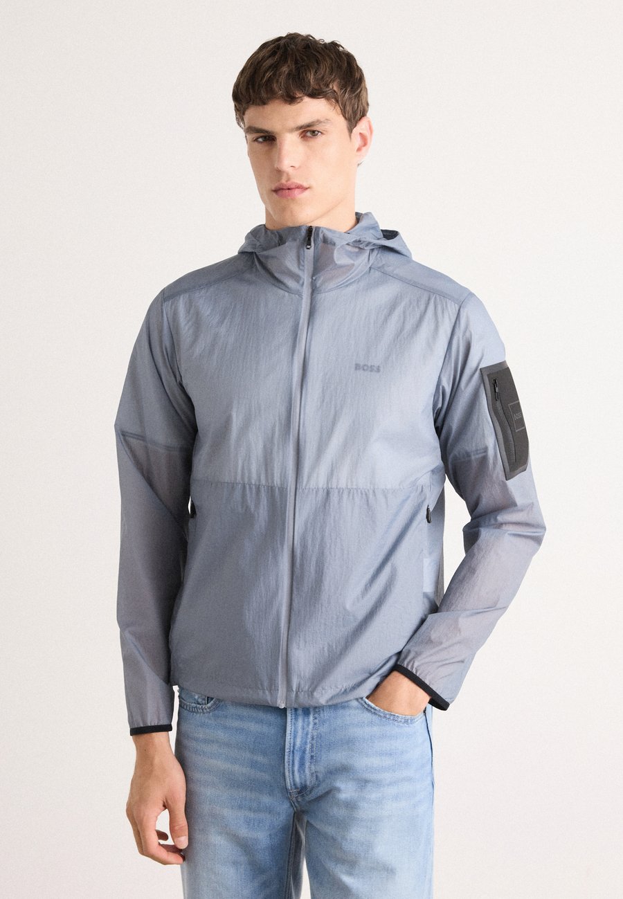 Куртка BOSS AIRYNIX JACKET , Dark Grey
Куртка BOSS AIRYNIX JACKET , Dark Grey