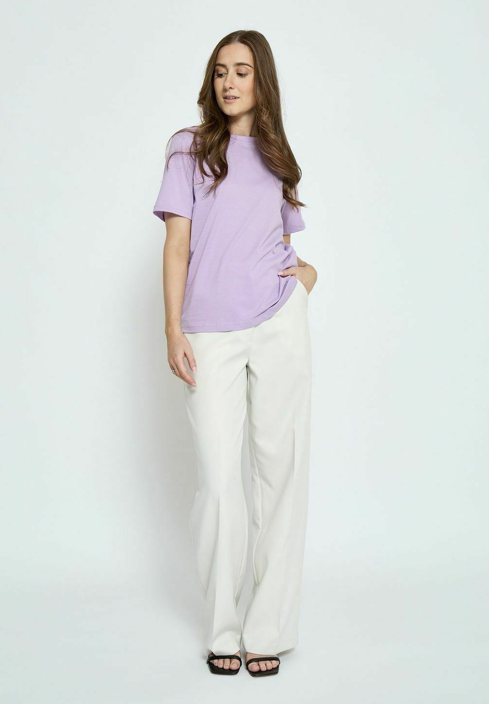 Базовая футболка CATHY Minus, фиолетовый 
Базовая футболка CATHY Minus, фиолетовый