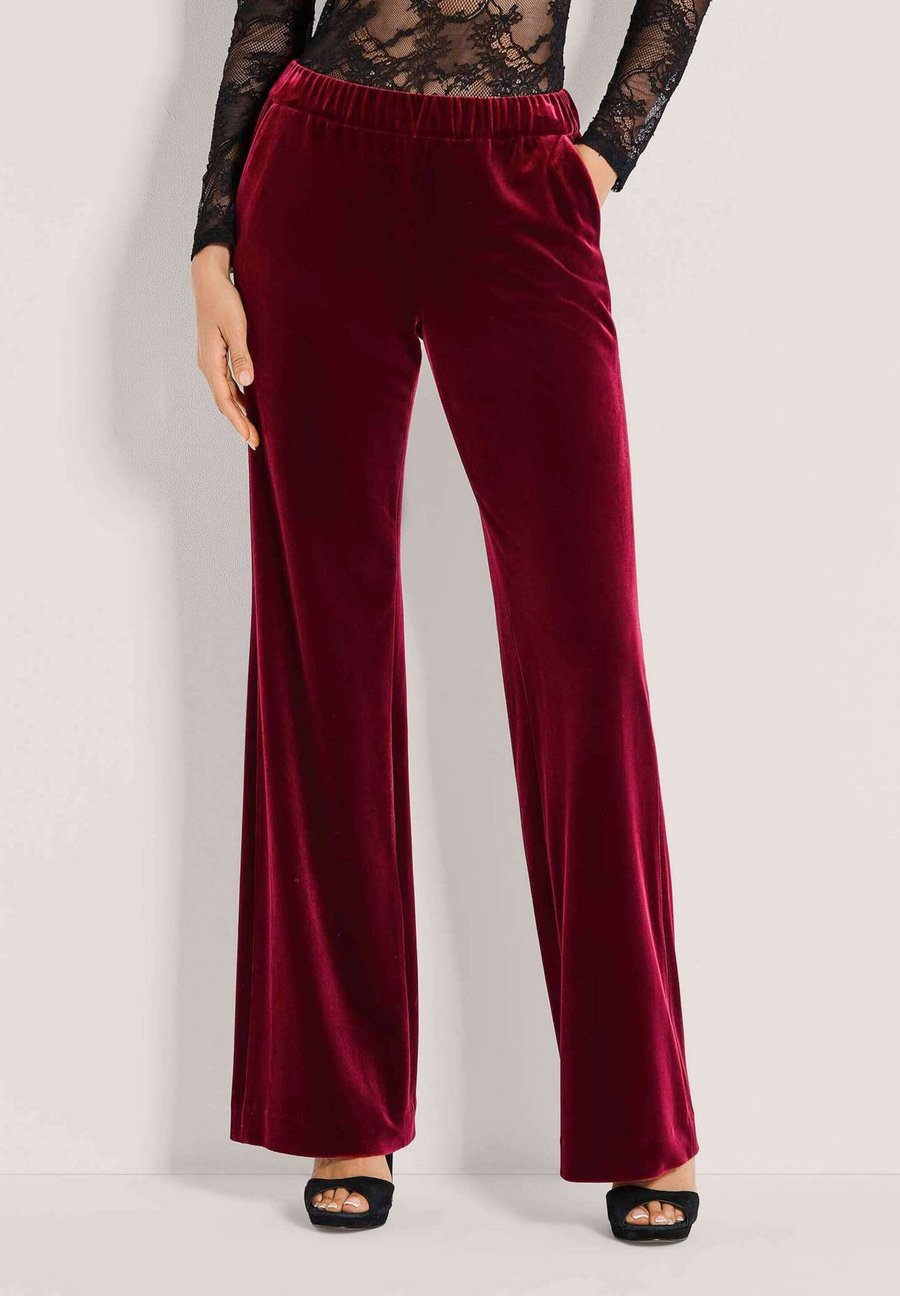 Брюки MADELEINE WEIT MIT ELASTISCHEM BUND, Ruby Red/Red
Брюки MADELEINE WEIT MIT ELASTISCHEM BUND, Ruby Red/Red