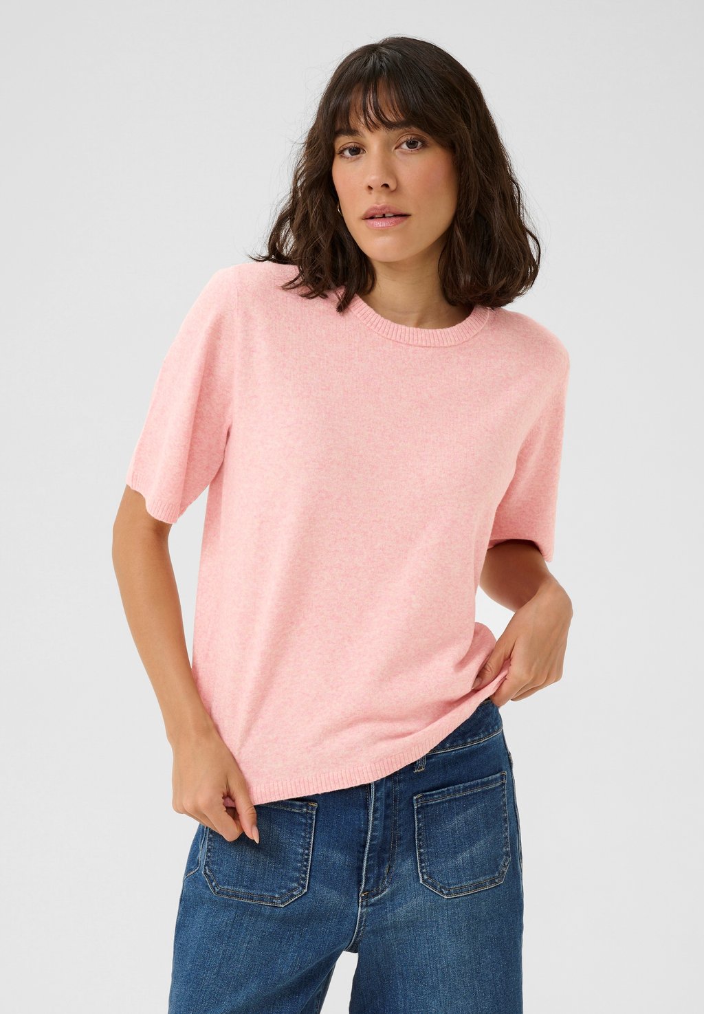 Базовая футболка KANOVA Kaffe, фуксия
Базовая футболка KANOVA Kaffe, фуксия