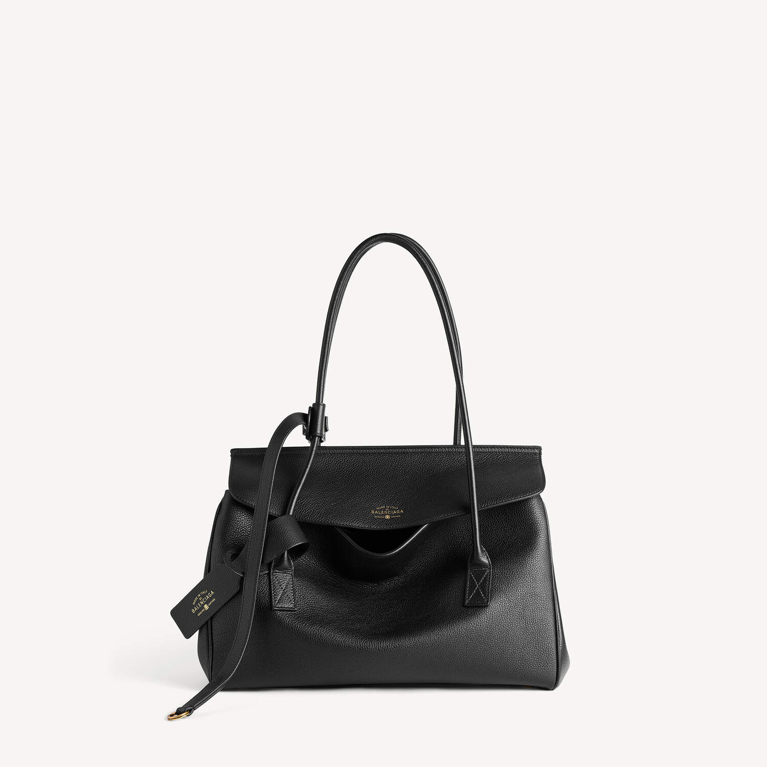 BALENCIAGA Женская сумка Carrie Carry All Small черного цвета
BALENCIAGA Женская сумка Carrie Carry All Small черного цвета