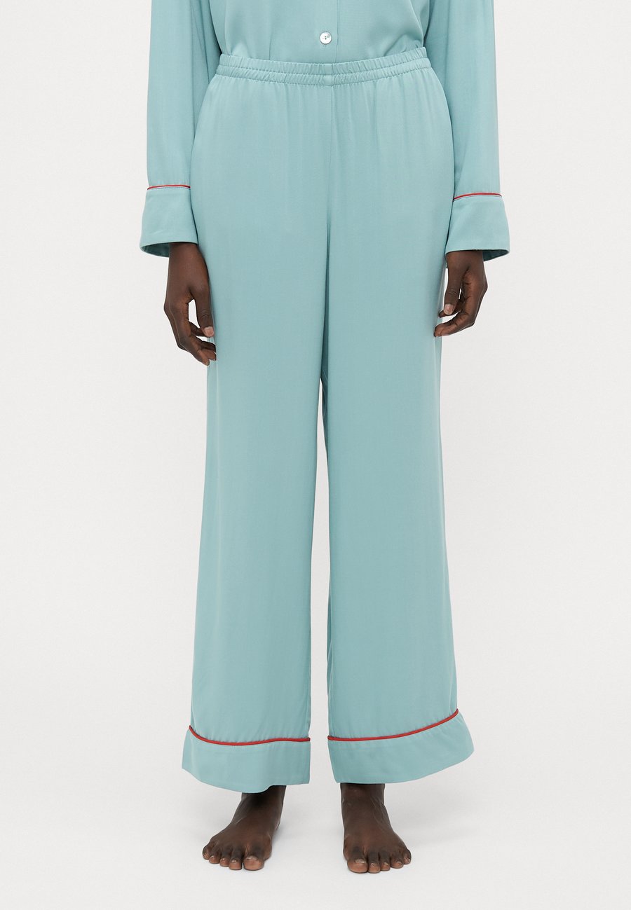 Пижамные брюки Sleeper OVERSIZED PANTS , Grey/Light Blue
Пижамные брюки Sleeper OVERSIZED PANTS , Grey/Light Blue