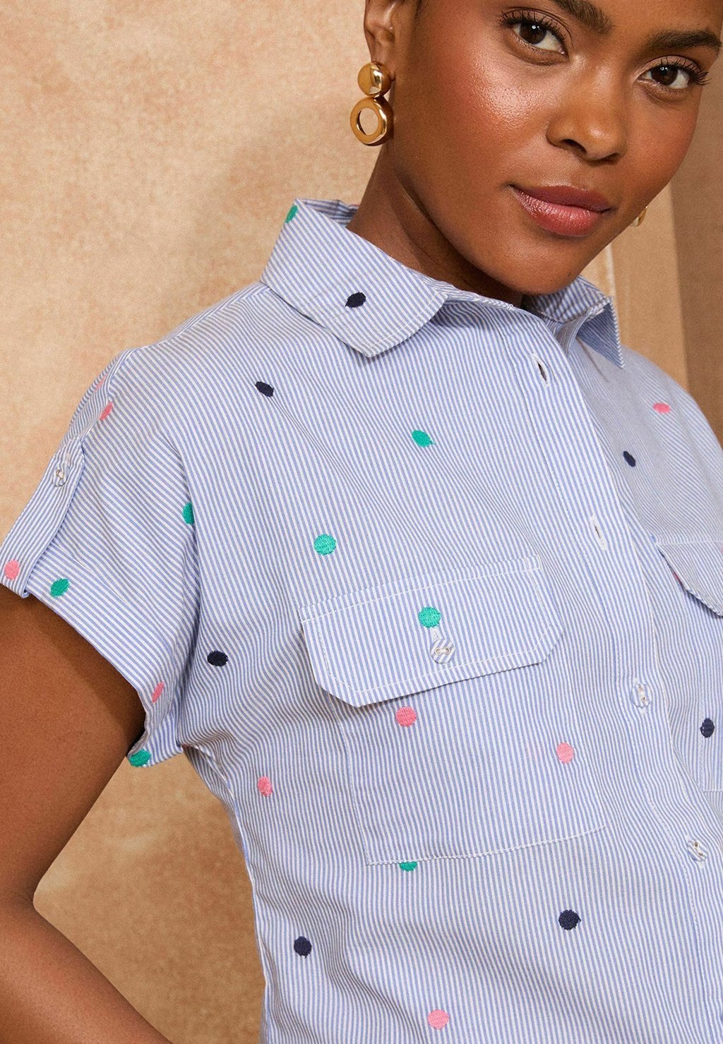 Блузка на пуговицах REGULAR FIT - BUTTON THROUGH ROLL SLEEVE Love & Roses, синий
Блузка на пуговицах REGULAR FIT - BUTTON THROUGH ROLL SLEEVE Love & Roses, синий