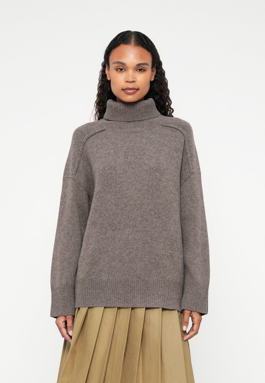 Джемпер DAY Birger et Mikkelsen CLARKE, Chocolate Chip Melange/Dark Brown
Джемпер DAY Birger et Mikkelsen CLARKE, Chocolate Chip Melange/Dark Brown