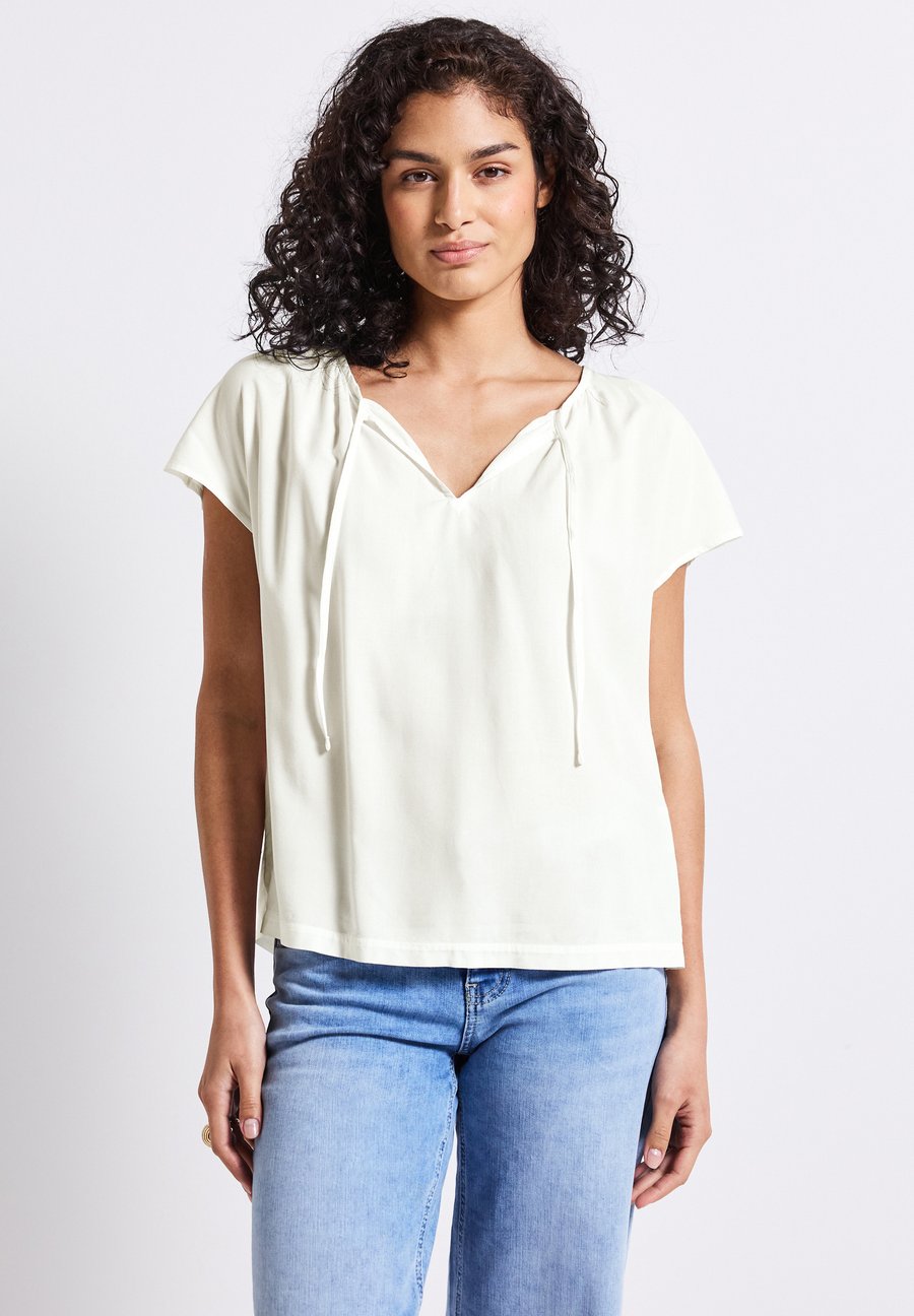 Блуза Street One Studio MIT RAFFUNG, Weiß/Off-White
Блуза Street One Studio MIT RAFFUNG, Weiß/Off-White