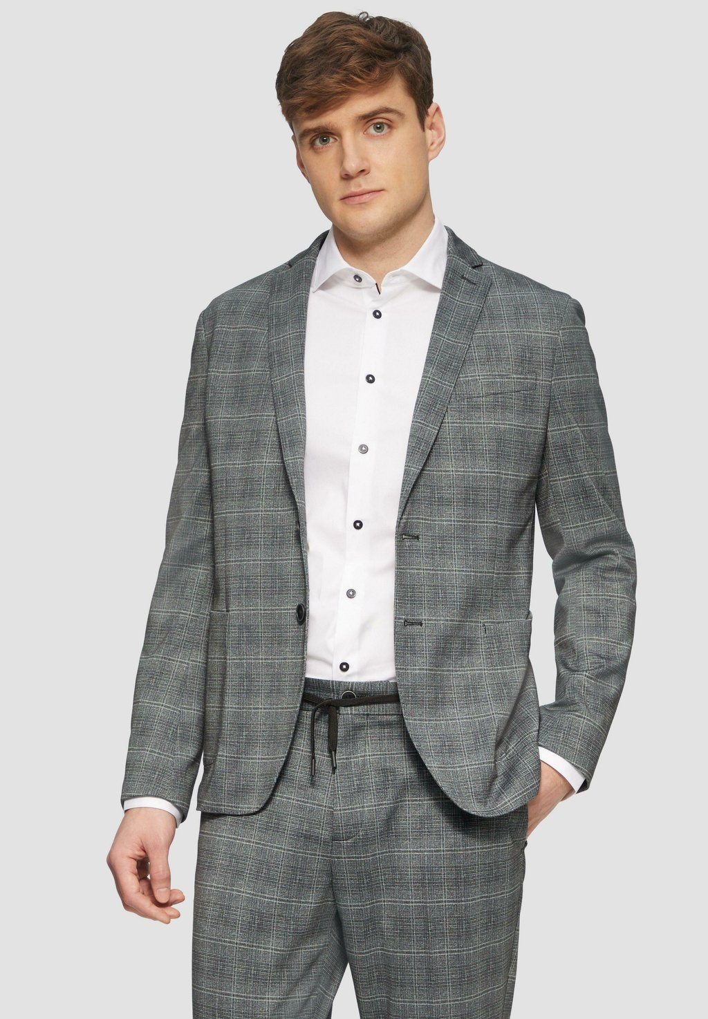 Пиджак-блейзер KARIERTES AUS INTERLOCK-MIT RÜCKENSCHLITZ s.Oliver BLACK LABEL, темно-серый
Пиджак-блейзер KARIERTES AUS INTERLOCK-MIT RÜCKENSCHLITZ s.Oliver BLACK LABEL, темно-серый