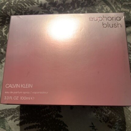 Calvin Klein Euphoria Blush Eau de Parfum 100ml Spray for Her
Calvin Klein Euphoria Blush Eau de Parfum 100ml Spray for Her