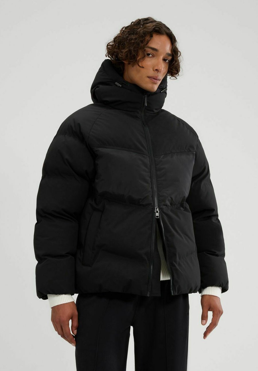 Куртка Ellesse RAFFAELE PADDED, Black
Куртка Ellesse RAFFAELE PADDED, Black