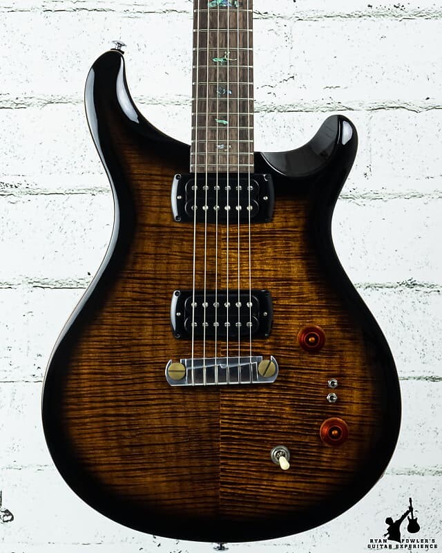 Электрогитара PRS SE Paul's Guitar Black Gold Sunburst w/ bag
Электрогитара PRS SE Paul's Guitar Black Gold Sunburst w/ bag