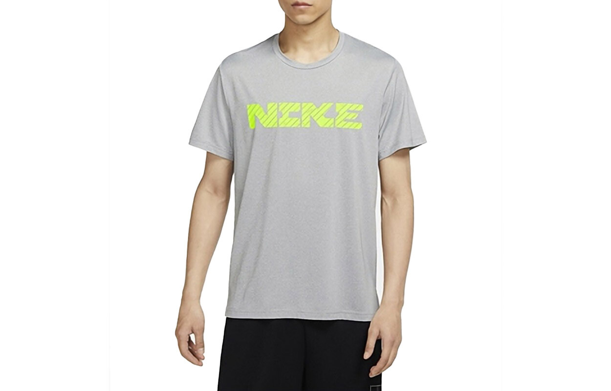 Футболка мужская светло-серая Nike, серый
Футболка мужская светло-серая Nike, серый