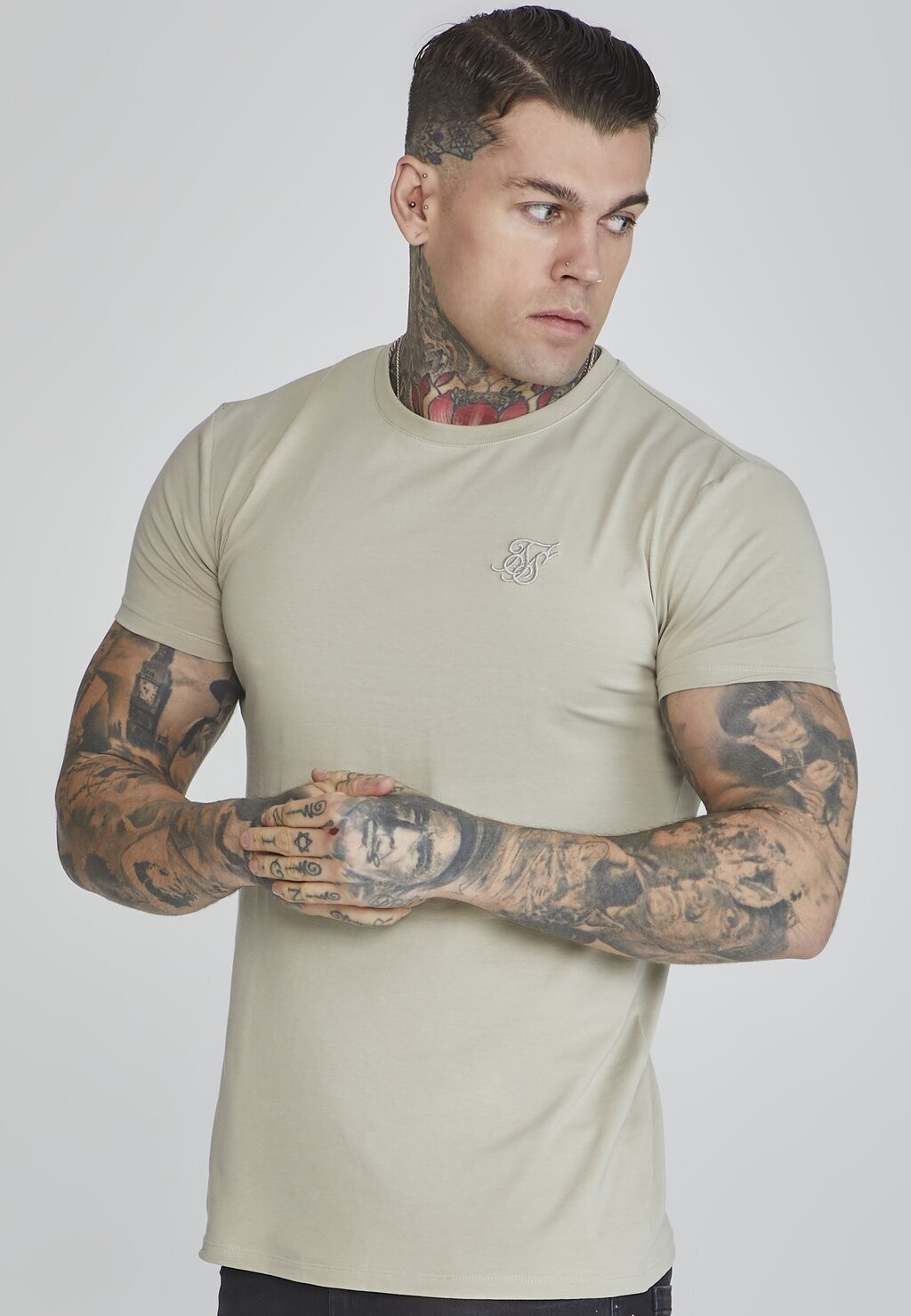 Базовая футболка MUSCLE FIT SIKSILK, серый
Базовая футболка MUSCLE FIT SIKSILK, серый