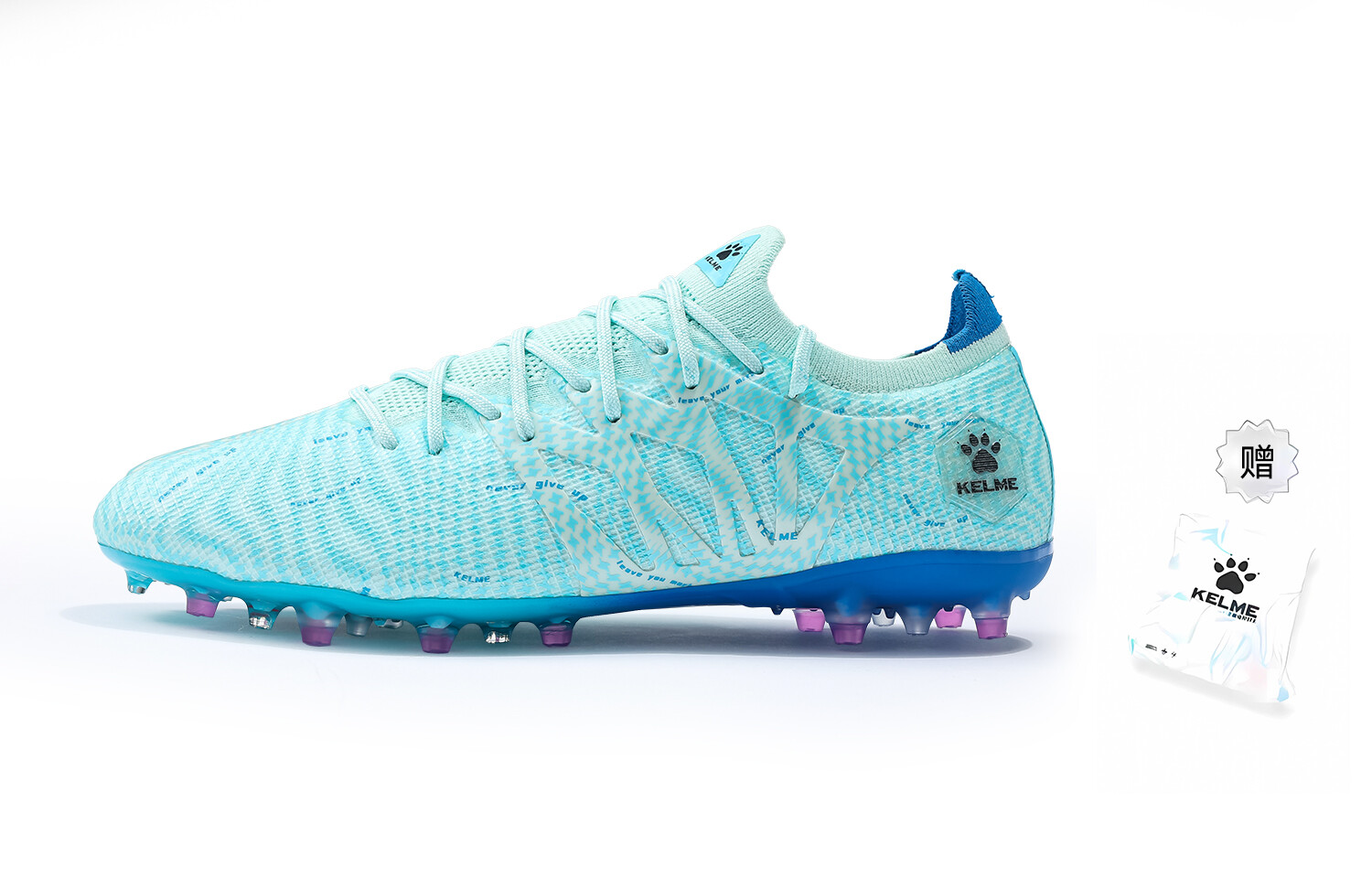 Футбольные бутсы унисекс с низким верхом Teal Kelme
Футбольные бутсы унисекс с низким верхом Teal Kelme