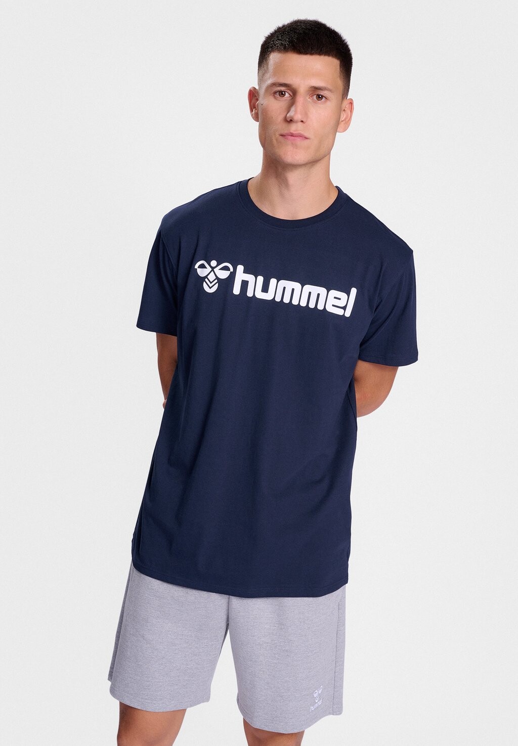 Футболка с принтом Hummel, морская
Футболка с принтом Hummel, морская