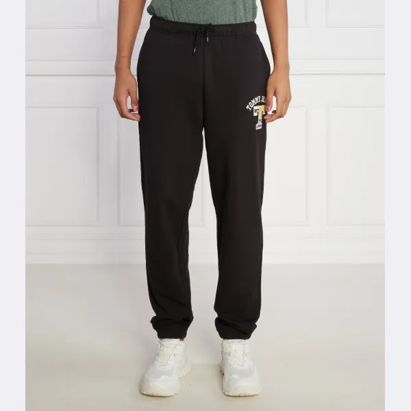 Спортивные брюки стандартного кроя с графическим рисунком Tjm rlx luxe Tommy Hilfiger, черный
Спортивные брюки стандартного кроя с графическим рисунком Tjm rlx luxe Tommy Hilfiger, черный