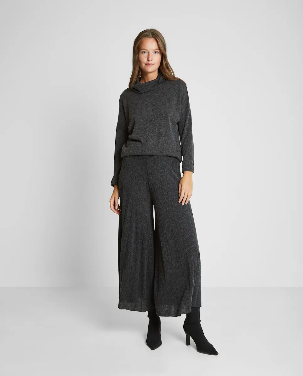 Женская рубашка с длинными рукавами и отложным воротником Trucco, серый
Женская рубашка с длинными рукавами и отложным воротником Trucco, серый