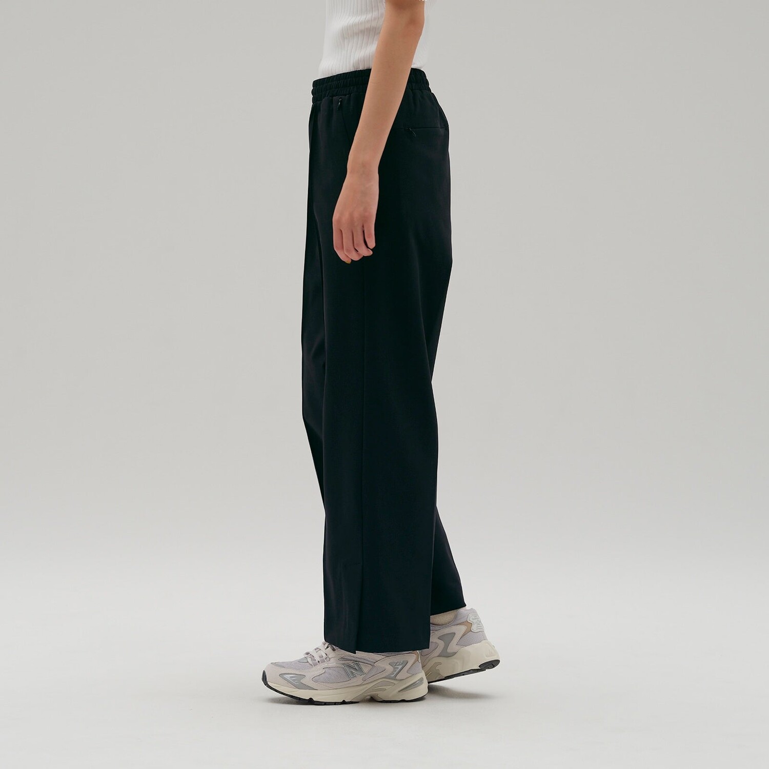 MET24 Повседневные брюки мужские черные New Balance, черный
MET24 Повседневные брюки мужские черные New Balance, черный