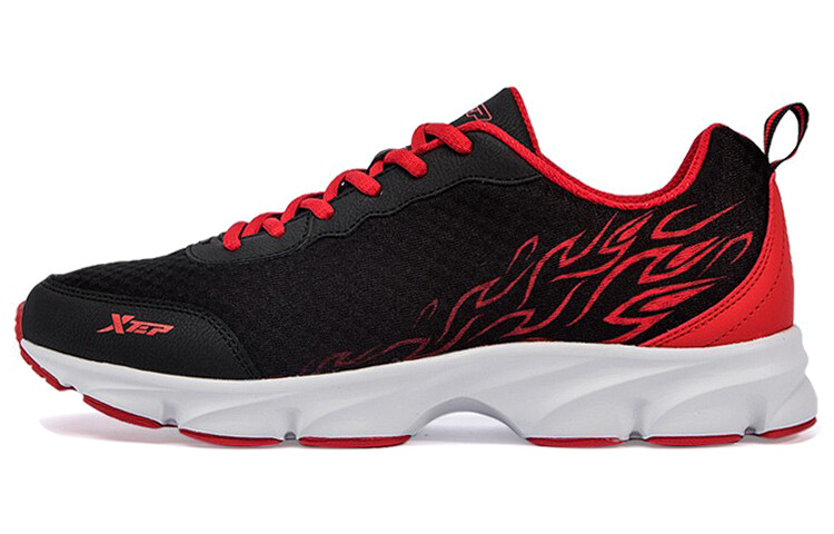 Кроссовки мужские низкие черные/красные Xtep
Кроссовки мужские низкие черные/красные Xtep