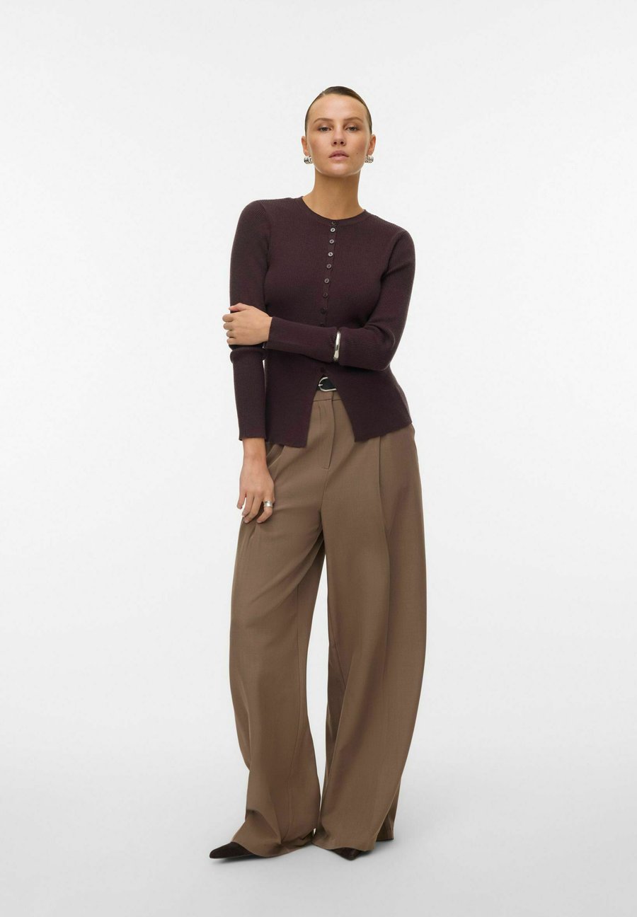 Кардиган Vero Moda AWUKINO, Chocolate Plum/Brown
Кардиган Vero Moda AWUKINO, Chocolate Plum/Brown