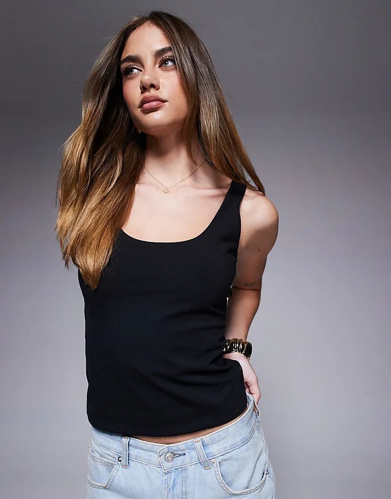 Двухслойная майка с квадратным вырезом ASOS DESIGN черного цвета
Двухслойная майка с квадратным вырезом ASOS DESIGN черного цвета