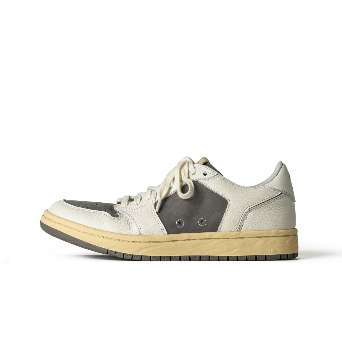 PIPG Повседневные платформенные антискользящие износостойкие легкие дышащие низкие скейтерские кроссовки мужские бело-серые, цвет White Gray
PIPG Повседневные платформенные антискользящие износостойкие легкие дышащие низкие скейтерские кроссовки мужские бело-серые, цвет White Gray