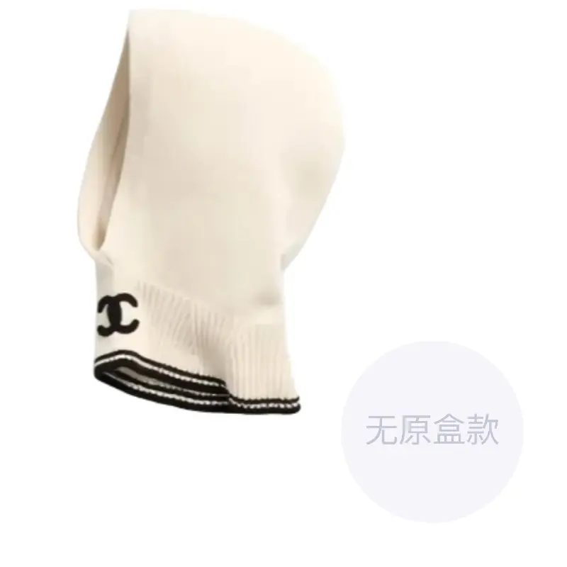 Шапки и кепки Unisex Light Beige CHANEL
Шапки и кепки Unisex Light Beige CHANEL