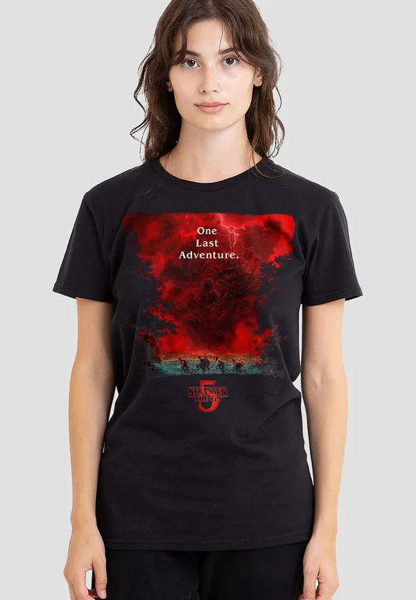 Футболка с постерным принтом "очень странные дела 5: облака векна" Netflix, Black, Черный, Футболка с постерным принтом "очень странные дела 5: облака векна" Netflix, Black
Футболка с постерным принтом "очень странные дела 5: облака векна" Netflix, Black, Черный, Футболка с постерным принтом "очень странные дела 5: облака векна" Netflix, Black