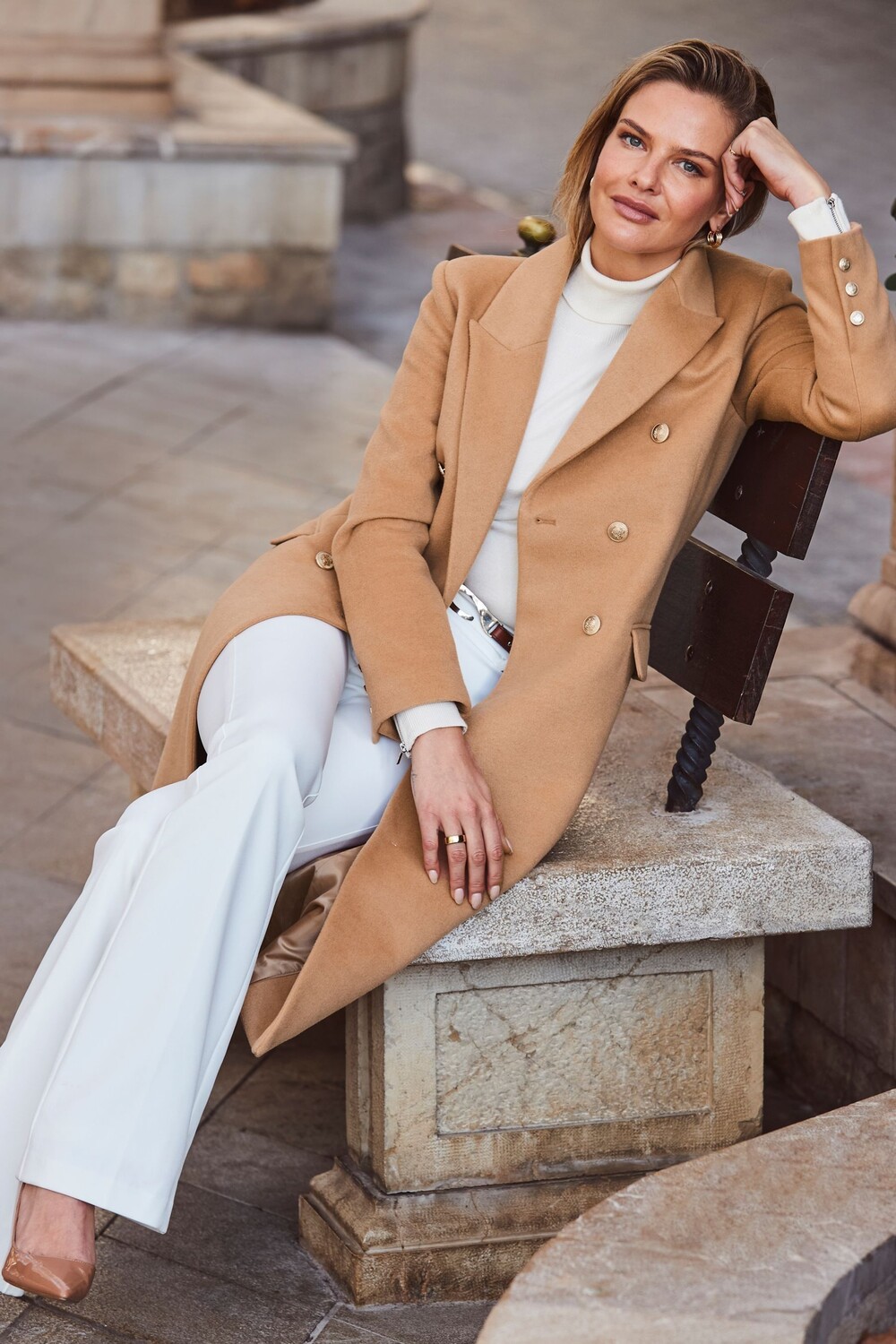 Длинное строгое двубортное пальто Sosandar, бежевый
Длинное строгое двубортное пальто Sosandar, бежевый