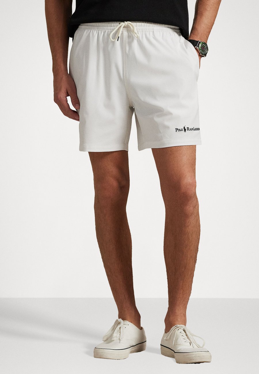 Шорты для плавания Polo Ralph Lauren 5.75-INCH TRAVELER CLASSIC SWIM TRUNK, Deckwash White/Off-White, Белый, Шорты для плавания Polo Ralph Lauren 5.75-INCH TRAVELER CLASSIC SWIM TRUNK, Deckwash White/Off-White
Шорты для плавания Polo Ralph Lauren 5.75-INCH TRAVELER CLASSIC SWIM TRUNK, Deckwash White/Off-White, Белый, Шорты для плавания Polo Ralph Lauren 5.75-INCH TRAVELER CLASSIC SWIM TRUNK, Deckwash White/Off-White