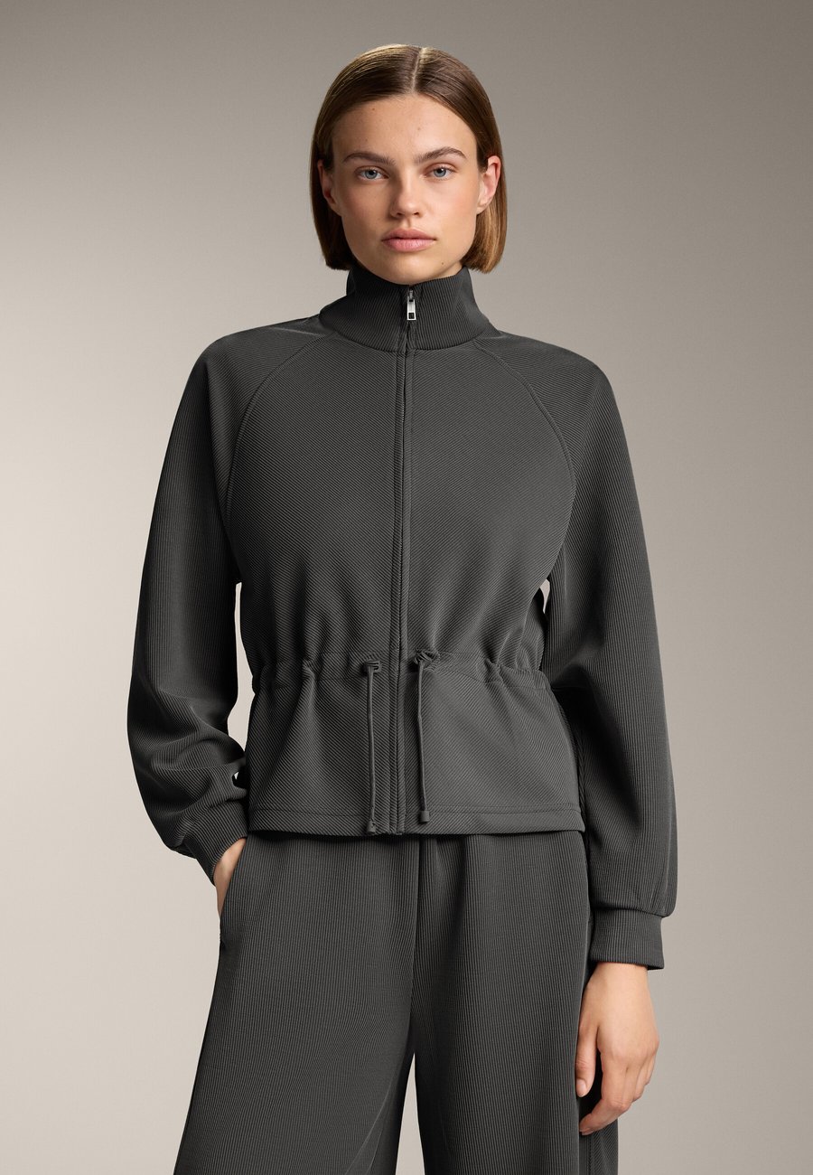 Кардиган OYSHO ADJUSTABLE WAIST JACKET WITH SOFT TOUCH, Grey
Кардиган OYSHO ADJUSTABLE WAIST JACKET WITH SOFT TOUCH, Grey