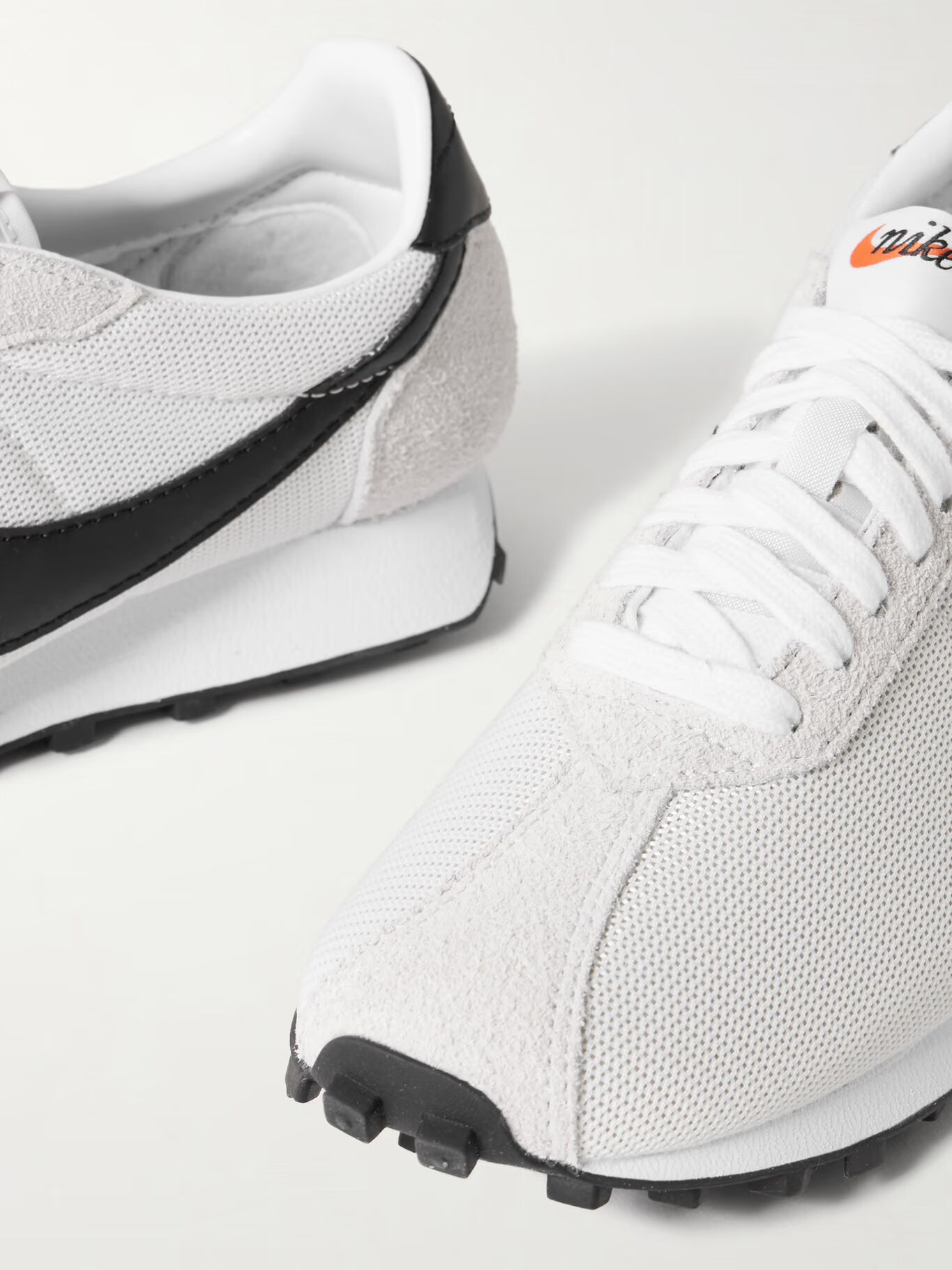 Кроссовки LD-1000 из кожи и сетчатой ткани с отделкой из матовой замши NIKE, серый
Кроссовки LD-1000 из кожи и сетчатой ткани с отделкой из матовой замши NIKE, серый