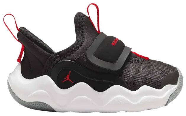 Кроссовки Air Jordan Jordan 23/7.2 EasyOn TD 'Black University Red', черный
Кроссовки Air Jordan Jordan 23/7.2 EasyOn TD 'Black University Red', черный