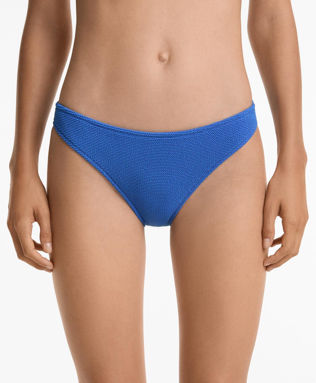 Классические трусы-бикини с морщинками Oysho, цвет Cobalt
Классические трусы-бикини с морщинками Oysho, цвет Cobalt
