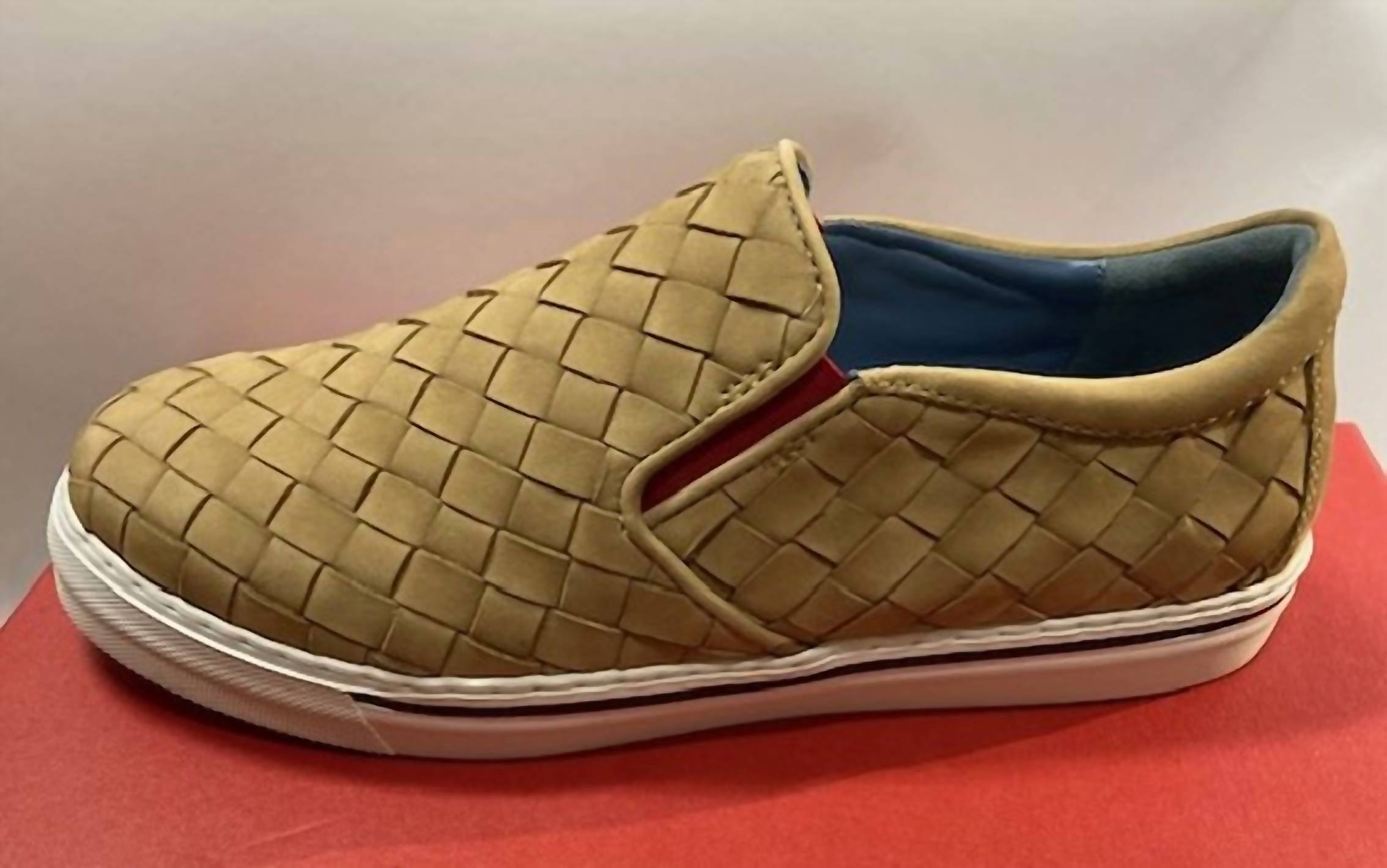 Мужские кроссовки James 13 In Shell Robert Zur, Shell 
Мужские кроссовки James 13 In Shell Robert Zur, Shell