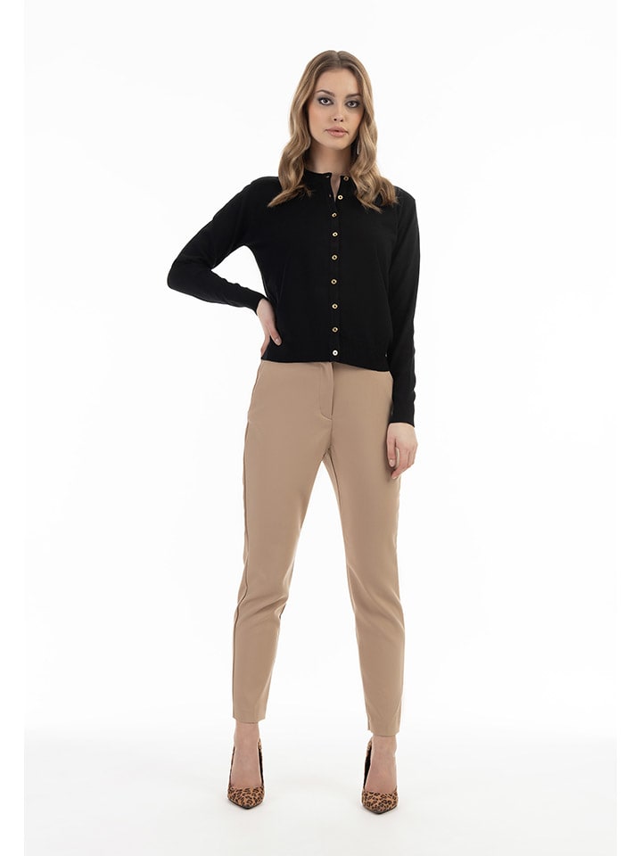 Faina Кардиган черного цвета
Faina Кардиган черного цвета