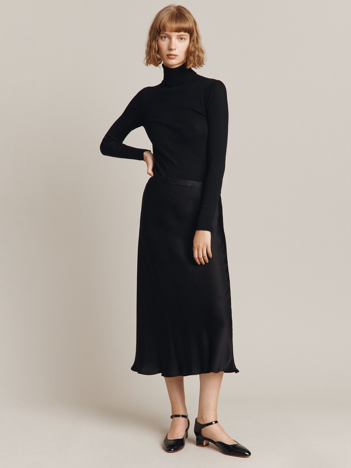 Сатиновая юбка-миди Ghost Luna, черный
Сатиновая юбка-миди Ghost Luna, черный